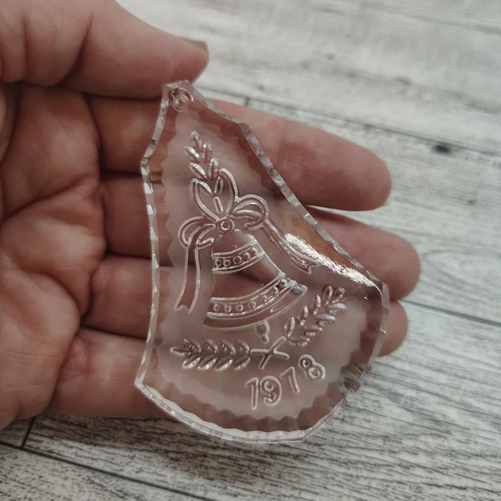 1978 Clear Christmas Bell Ornament Acrylic Retro Holiday Decor‎